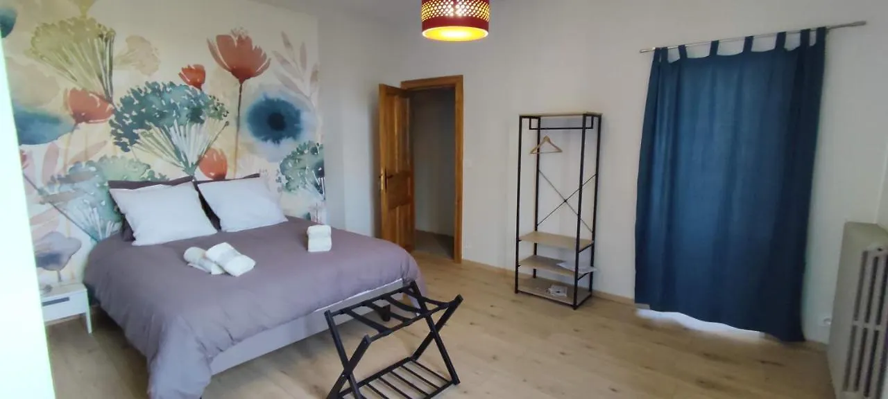 Bed and Breakfast Domaine Les Garrigues Puygaillard-de-Quercy 0*,  Francia